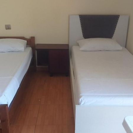 Holidays In Saranda Экстерьер фото